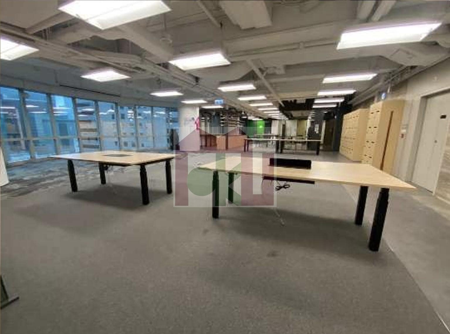 YF Life Tower building or unit photo